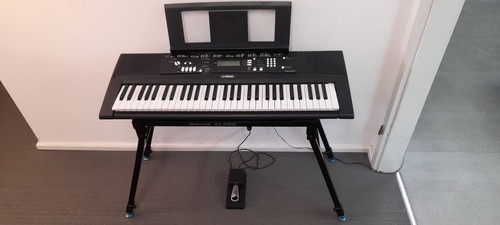 Yamaha 220 keyboard - ez-220, mit