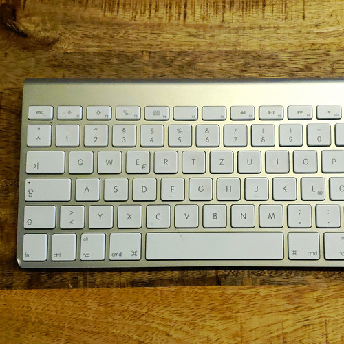 Apple wireless keyboard - apple,
